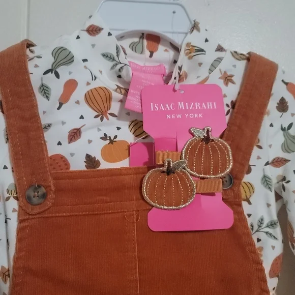 Isaac Mizrahi Pumpkin Print Baby Outfit - Picture 2 of 6